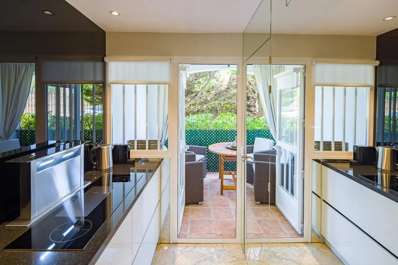 Next To Puente Romano Newly Done Modern Style 5 Star Luxury Stay Marbella Apartment
